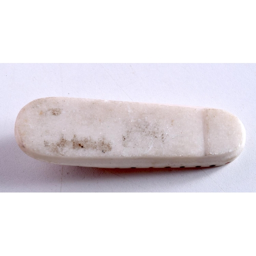 1460 - AN INDIAN MARBLE SHOE. 9.5 cm x 3 cm.