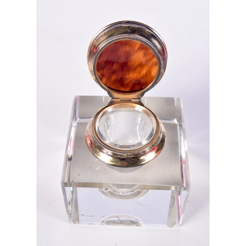 1501 - AN ART DECO SILVER AND TORTOISESHELL GLASS INKWELL. 9.5 cm square.