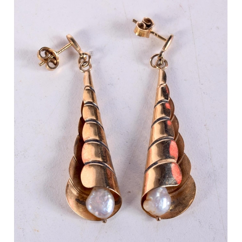 1520 - A PAIR OF 9CT GOLD AND PEARL EARRINGS. 3.5 grams. 4.5 cm long.