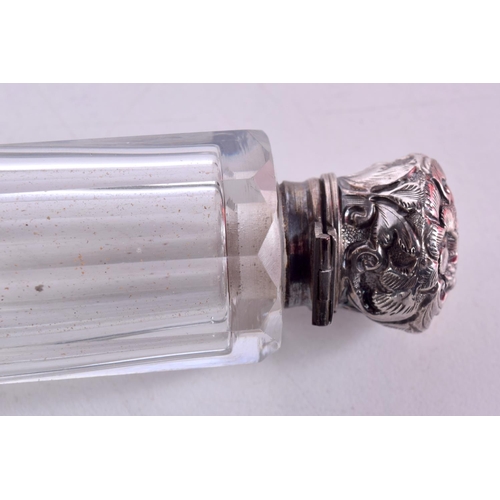 1523 - AN ANTIQUE DOUBLE ENDED SILVER SCENT BOTTLE. 137 grams. 14 cm long.