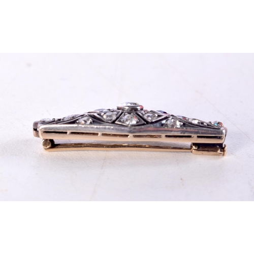 1525 - AN ART DECO DIAMOND AND SAPPHIRE BROOCH. 3.1 grams. 3 cm x 1 cm.