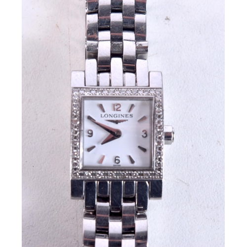 1542 - A LONGINES WRISTWATCH. 1.75 cm wide inc crown.