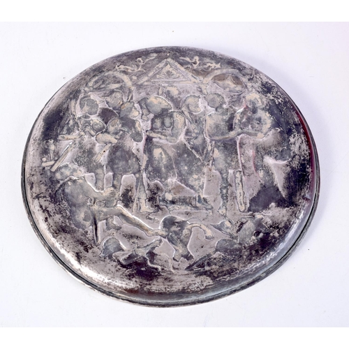 1545 - AN EARLY CONTINENTAL SILVER DISH decorated with figures in relief. 434 grams. 23.5 cm wide.