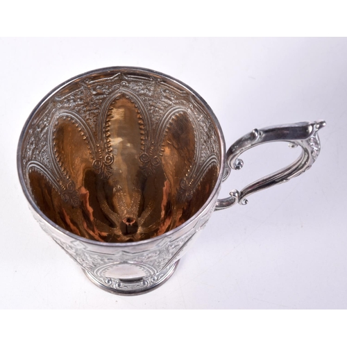 1547 - A VICTORIAN SILVER MUG. Birmingham 1899. 179.9 grams. 12 cm x 8 cm.