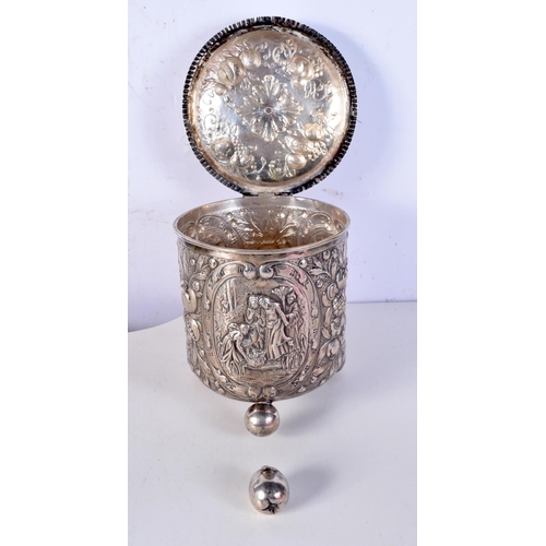 1556 - A LARGE ANTIQUE CONTINENTAL SILVER STEIN decorated with figures and fruiting pods. 877 grams. 23.5 c... 