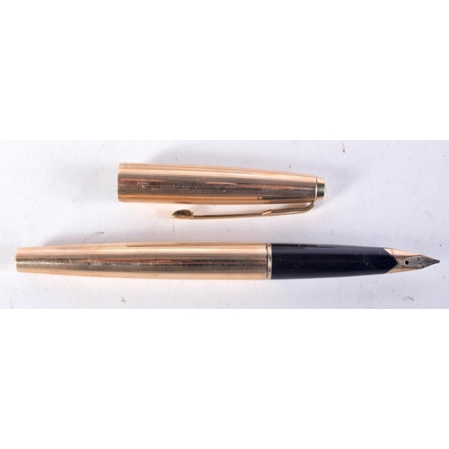 1607 - A 14CT GOLD NIB PEN. 13.5 cm long.