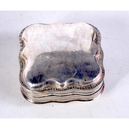 1627 - AN ANTIQUE SILVER BOX. 23.8 grams. 5 cm x 5 cm.