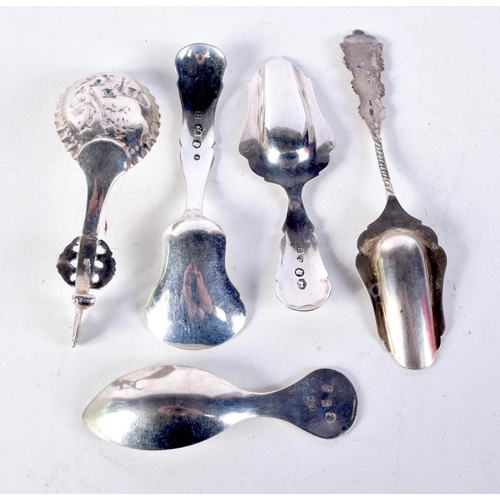 1628 - FIVE ANTIQUE SILVER CADDY SPOONS. 58 grams. (5)