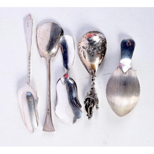 1634 - FIVE ANTIQUE SILVER CADDY SPOONS. 52 grams. (5)