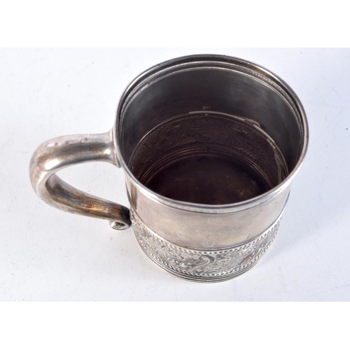 1669 - A SILVER MUG. 85 grams. 10.5 cm x 7.5 cm.