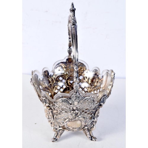 1694 - A CONTINENTAL SILVER BASKET. Silver 181 grams. 24 cm x 14 cm.