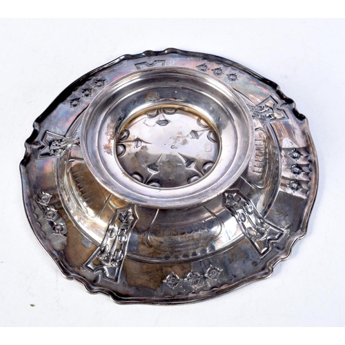 1696 - AN ART NOUVEAU SILVER PEDESTAL DISH. 436 grams. 22.5 cm wide.