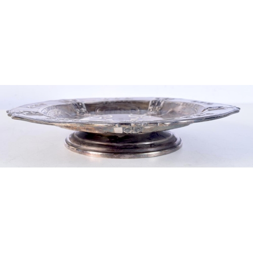 1696 - AN ART NOUVEAU SILVER PEDESTAL DISH. 436 grams. 22.5 cm wide.