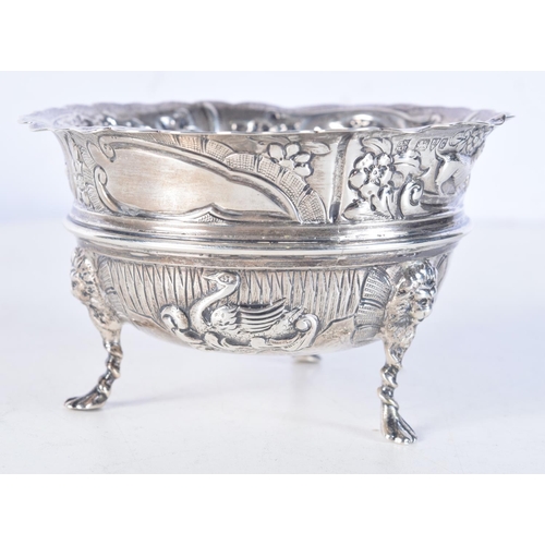 1707 - AN EDWARDIAN SILVER REPOUSSE SUGAR BOWL. Chester 1903. 171 grams. 11.5 cm x 6.5 cm.