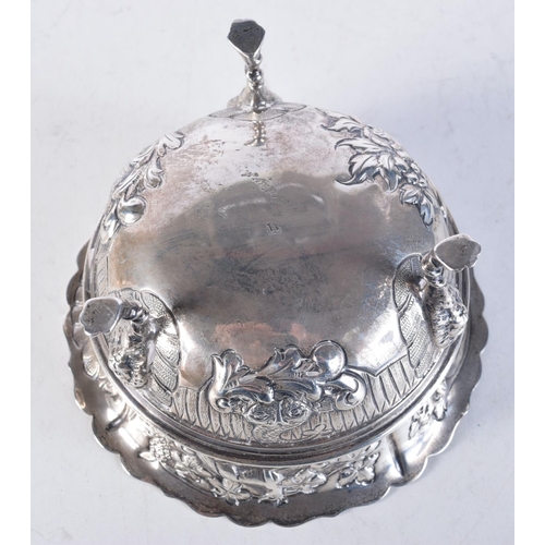 1707 - AN EDWARDIAN SILVER REPOUSSE SUGAR BOWL. Chester 1903. 171 grams. 11.5 cm x 6.5 cm.