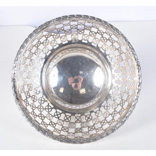 1724 - AN EDWARDIAN SILVER BOWL. Birmingham 1908. 389 grams. 19.5 cm x 9 cm.