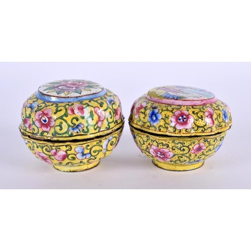 2025 - TWO 19TH CENTURY CHINESE CANTON ENAMEL BOXES AND COVERS Qing. Largest 7 cm wide. (2)