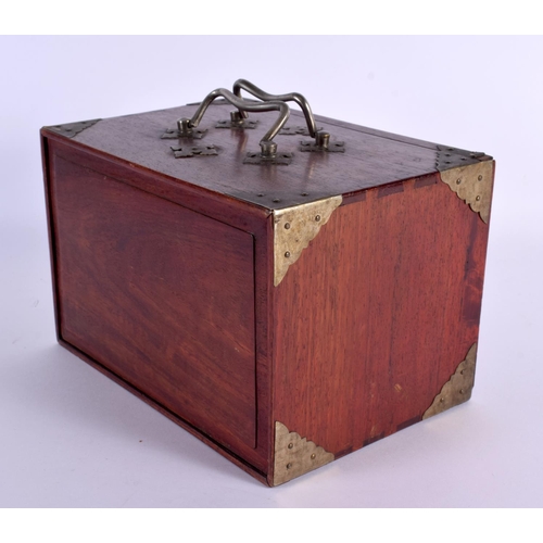 2036 - AN EARLY 20TH CENTURY CHINESE MAHJONG BAMBOO AND BONE SET within original case. 24 cm x 16 cm.