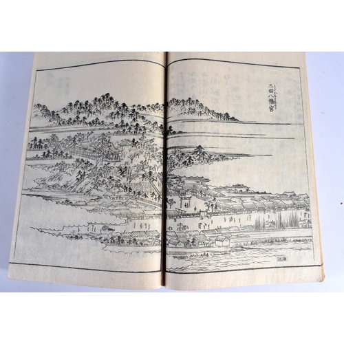 2082 - ELEVEN 19TH CENTURY JAPANESE MEIJI PERIOD BOOKLETS depicting landscapes and calligraphy. (11)