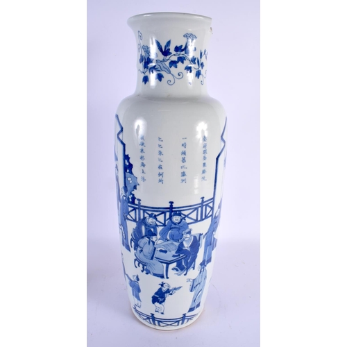 2114 - A LARGE 19TH CENTURY CHINESE BLUE AND WHITE PORCELAIN ROLWAGEN VASE Kangxi style. 48 cm x 14 cm.