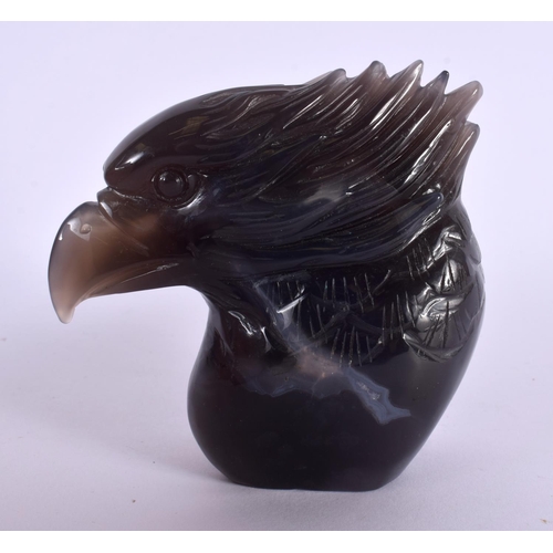 2140 - A CHINESE CARVED CRYSTAL AGATE FIGURE OF A HAWK 20th Century. 565 grams. 10 cm x 10.75 cm.