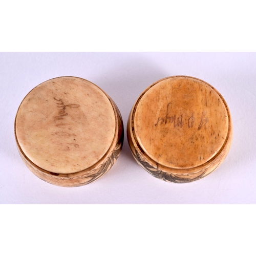 2141 - TWO CHINESE CARVED BONE SNUFF BOTTLES 20th Century, together with two salts. Largest 6 cm x 2.5 cm. ... 