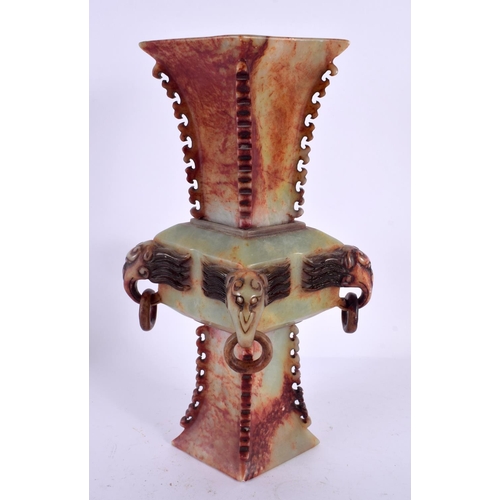 2204 - AN EARLY 20TH CENTURY CHINESE CARVED BLOOD AND GREEN JADE VASE Late Qing/Republic. 27 cm x 13 cm.