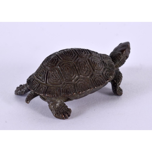 2235 - A JAPANESE BRONZE TORTOISE OKIMONO. 5.5 cm x 3.5 cm.