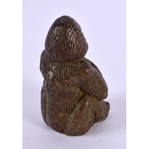 2250 - A JAPANESE BRONZE GORILLA OKIMONO. 5 cm x 3 cm.