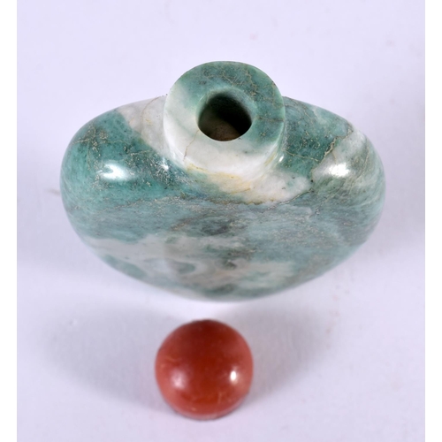 2264 - A 19TH CENTURY CHINESE TURQUOISE JADE SNUFF BOTTLE Qing. 8 cm x 5.5 cm.