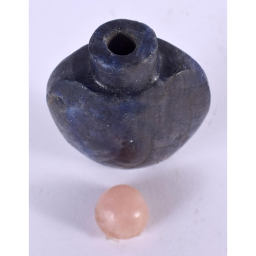 2268 - AN UNUSUAL 19TH CENTURY CHINESE CARVED POLISHED STONE SNUFF BOTTLE Qing. 7.5 cm x 4 cm.