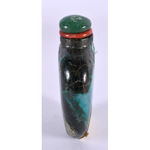 2272 - A 19TH CENTURY CHINESE CARVED HARDSTONE SNUFF BOTTLE Qing. 7.5 cm x 5 cm.