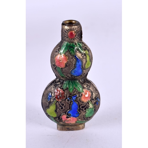 2273 - A 19TH CENTURY CHINESE SILVER AND ENAMEL MINIATURE SNUFF BOTTLE Qing. 3 grams. 5 cm x 3 cm.