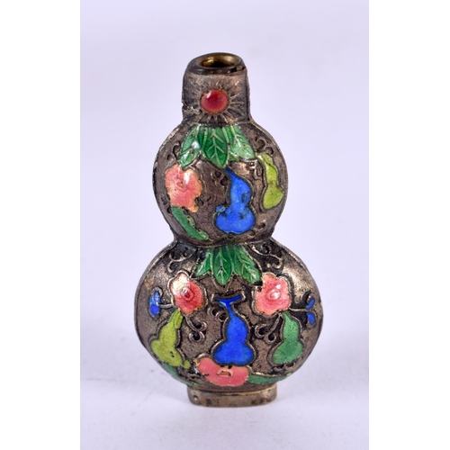 2273 - A 19TH CENTURY CHINESE SILVER AND ENAMEL MINIATURE SNUFF BOTTLE Qing. 3 grams. 5 cm x 3 cm.