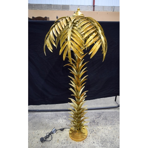 3484 - A large metal palm tree standing lamp 160 cm.