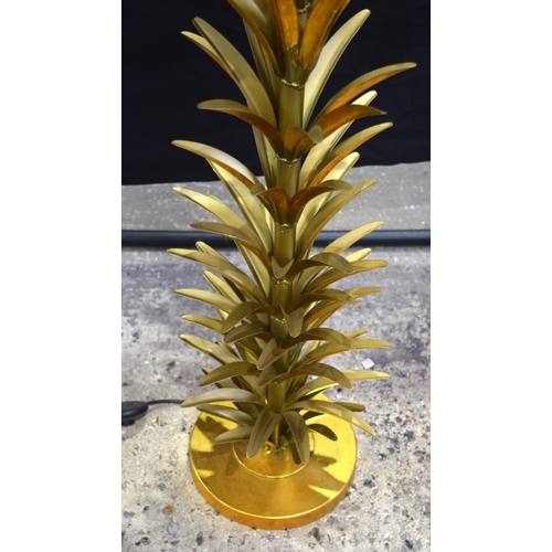 3484 - A large metal palm tree standing lamp 160 cm.