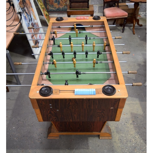 3505 - A Vintage European Table football game 97 x 141 x 94 cm.