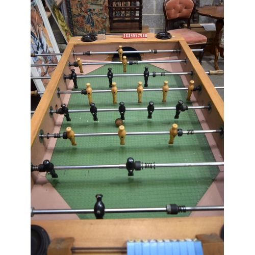 3505 - A Vintage European Table football game 97 x 141 x 94 cm.