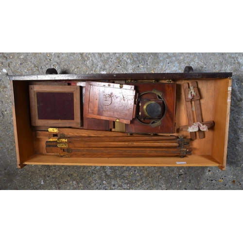 3826 - A collection of antique photographic items, including cameras, plate holders and tripod stands. (Qty... 