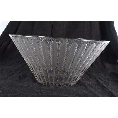 108 - A LARGE FRENCH LALIQUE GLASS FLARED BOWL. 25 cm x 12 cm.