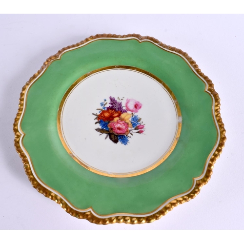 198 - Early 19th c. Worcester Flight Barr and Barr gadroon plates painted with flowers under an apple gree... 