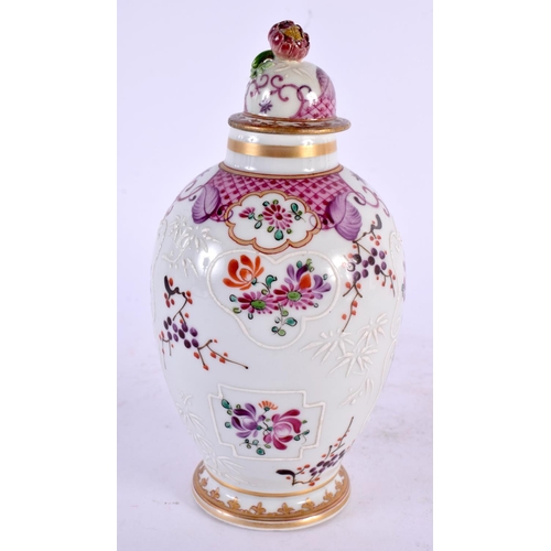 21 - A 19TH CENTURY FRENCH SAMSONS OF PARIS PORCELAIN VASE AND COVER modelled in the Chinese export taste... 