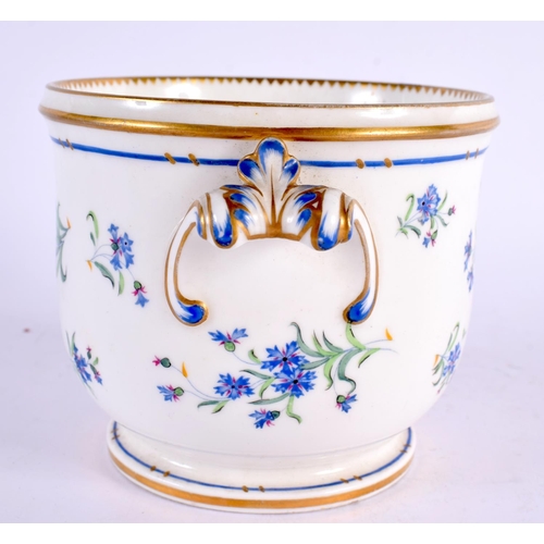 211 - Early 19th century Frech cache pot with two scroll handles painted with forget-me-nots. 10cm high.