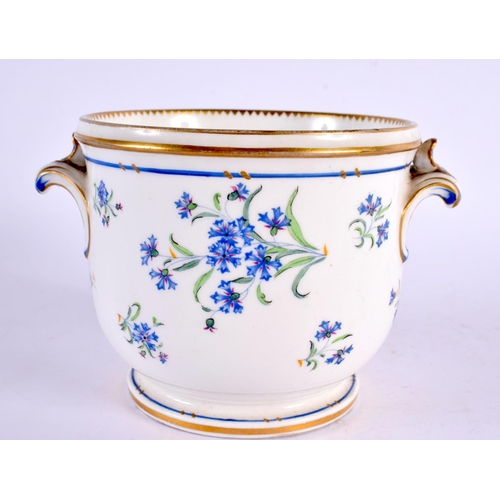 211 - Early 19th century Frech cache pot with two scroll handles painted with forget-me-nots. 10cm high.