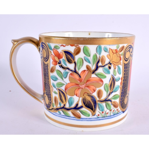 213 - Early 19th century Spode imari pattern mug. 9.5cm high.