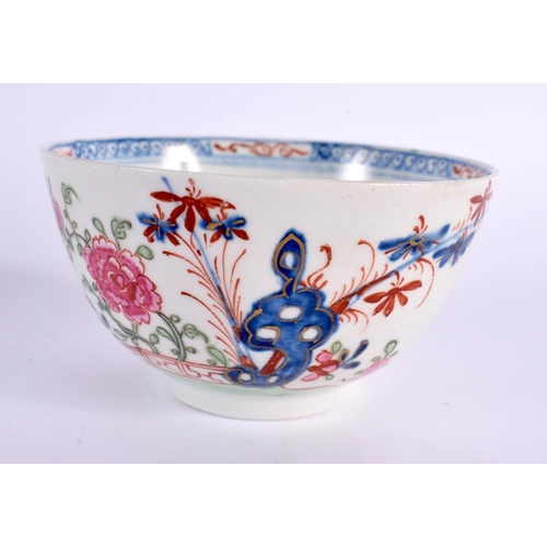 218 - 18th century Lowestoft teabowl and saucer painted a Redgrave style pattern. Teabowl is 5cm high. Sau... 