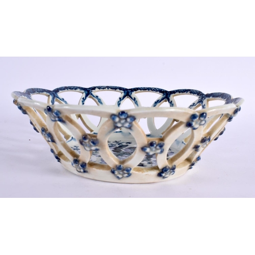 269 - 18th century Worcester pierced basket printed with the Pine Cone pattern. 18cm in diameter.