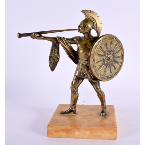 286 - A 19TH CENTURY EUROPEAN GRAND TOUR BRONZE FIGURE OF A ROMAN SOLIDER After the Antiquity, modelled up... 