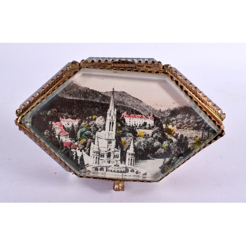 306 - AN ANTIQUE EUROPEAN REVERSE DECORATED GLASS JEWELLERY BOX. 12 cm x 7 cm.