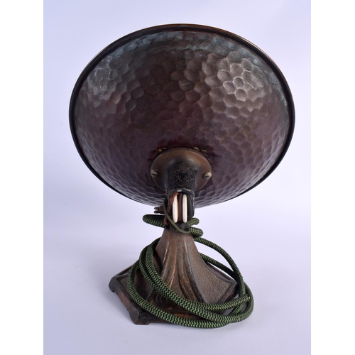 317 - AN UNUSUAL ART DECO COPPER AND IRON RADIATING HEAT LAMP. 32 cm x 24 cm.